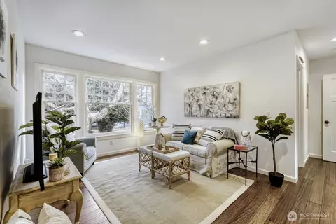 535 20th Ave E #A204, Seattle, WA 98112