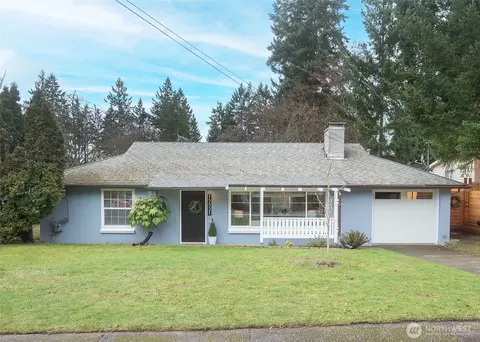 15521 Ashworth Ave N, Shoreline, WA 98133