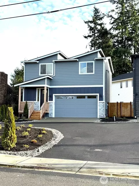 429 Legion Dr #B, Everett, WA 98201