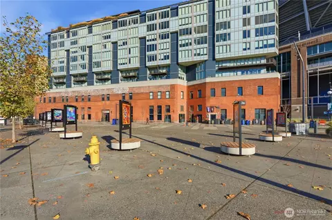 590 1st Ave S #613, Seattle, WA 98104