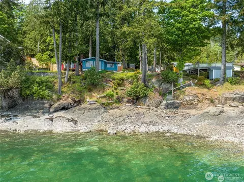 40 N Triton Head Dr, Lilliwaup, WA 98555
