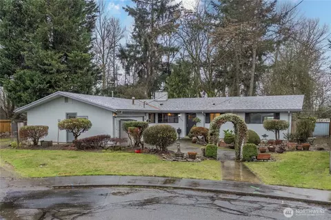 152 Christina Dr, Sumner, WA 98390