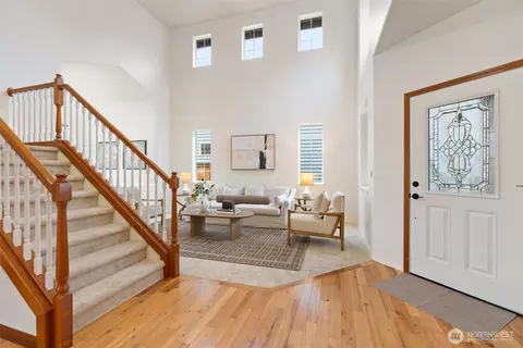 Entry Way - 18722 3rd Ave W, Bothell, WA 98012 photo 2 of 3