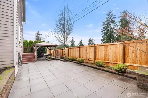 Exterior - 18722 3rd Ave W, Bothell, WA 98012 photo 4 of 5