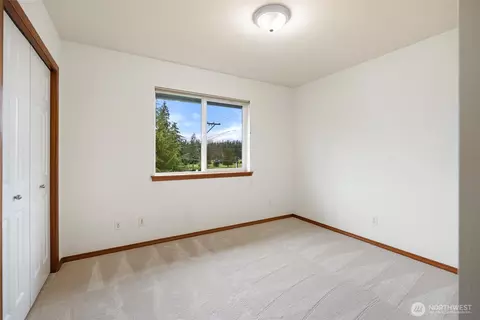 Bedroom - 18722 3rd Ave W, Bothell, WA 98012 photo 3 of 5