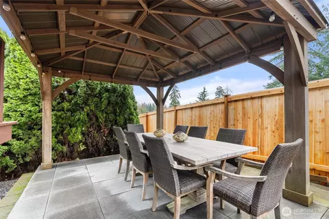 Exterior - 18722 3rd Ave W, Bothell, WA 98012 photo 5 of 5
