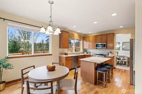 Kitchen - 18722 3rd Ave W, Bothell, WA 98012 photo 2 of 4