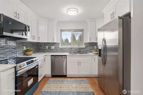 Kitchen - 16624 3rd Ave S, Burien, WA 98148 photo 1 of 2