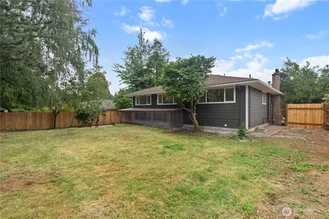 Exterior - 16624 3rd Ave S, Burien, WA 98148 photo 5 of 5