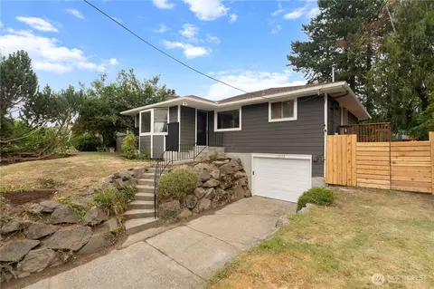 16624 3rd Ave S, Burien, WA 98148