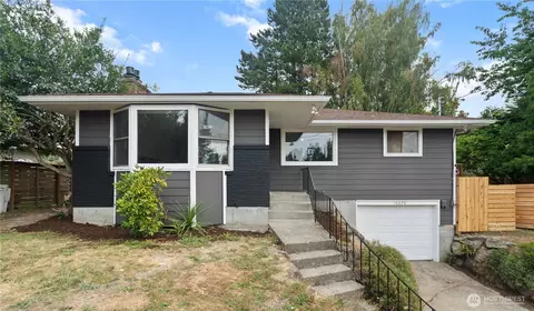 Exterior - 16624 3rd Ave S, Burien, WA 98148 photo 2 of 5