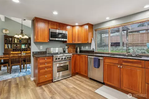 Kitchen - 2611 178th St SE, Bothell, WA 98012 photo 2 of 3