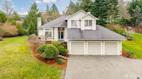 3605 Mohawk Dr, Mount Vernon, WA 98273