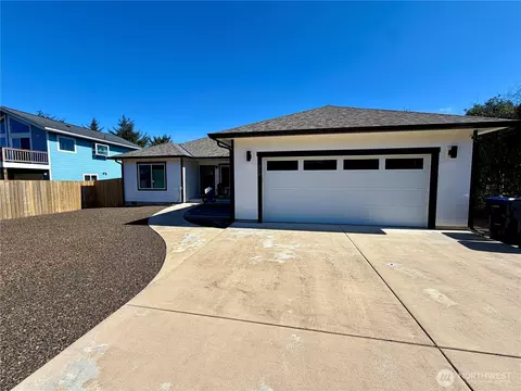 354 Sand Dune Ave NW, Ocean Shores, WA 98569