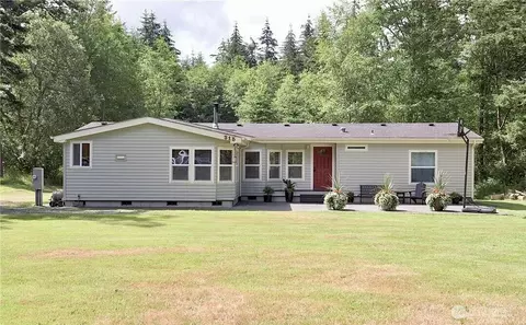 315 W Troxell, Oak Harbor, WA 98277