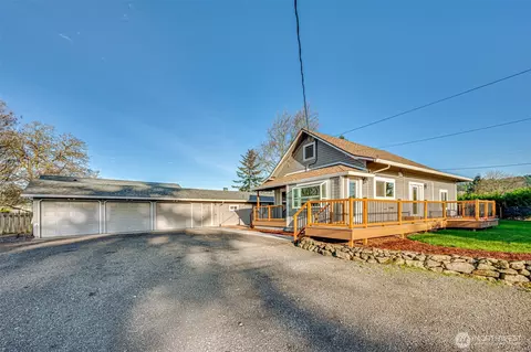 1107 Park St, Woodland, WA 98674