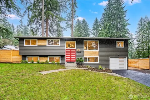 16725 NE 97th St, Redmond, WA 98052