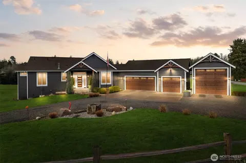 4946 Pleasant Glade Rd NE, Olympia, WA 98516