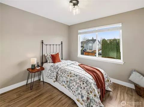 Bedroom - 3384 Larsen Ave, Enumclaw, WA 98022 photo 4 of 4