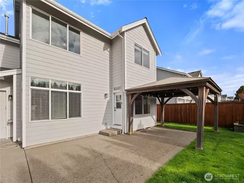 Exterior - 3384 Larsen Ave, Enumclaw, WA 98022 photo 3 of 7