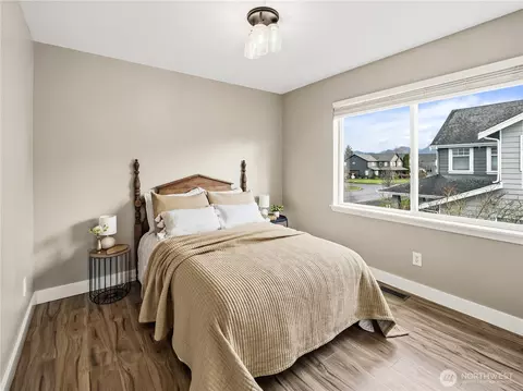 Bedroom - 3384 Larsen Ave, Enumclaw, WA 98022 photo 3 of 4