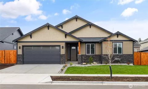 865 NW Shire St, Oak Harbor, WA 98277