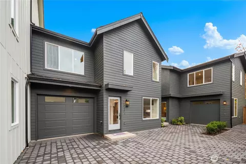 10043 8th Ave NW #B, Seattle, WA 98177
