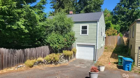 14934 5th Ave NE, Shoreline, WA 98155