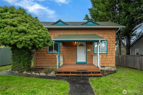 1025 E 54th St, Tacoma, WA 98404