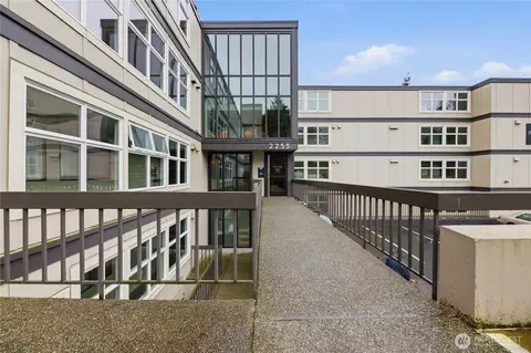 2253 Gilman Dr W #505, Seattle, WA 98119