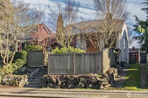 5804 8th Ave NE, Seattle, WA 98105
