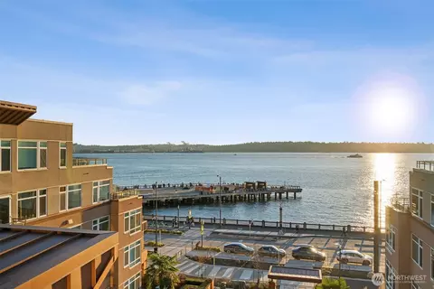 2000 Alaskan Way #355, Seattle, WA 98121