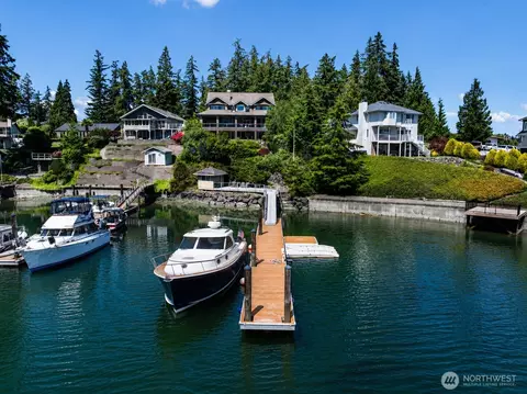 283 Shorewood Ct, Fox Island, WA 98333