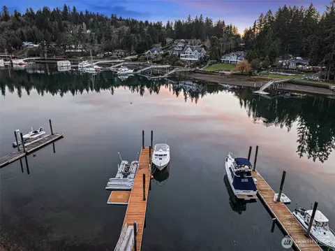 283 Shorewood Ct, Fox Island, WA 98333