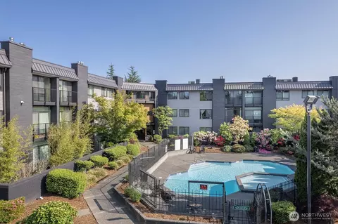 11300 1st Ave NE #224, Seattle, WA 98125