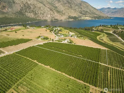 950 Loop Ave, Manson, WA 98831 photo 2