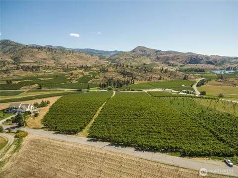 950 Loop Ave, Manson, WA 98831 photo 8