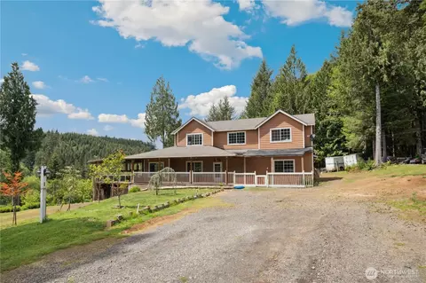 1407 Slide Creek Rd, Longview, WA 98632