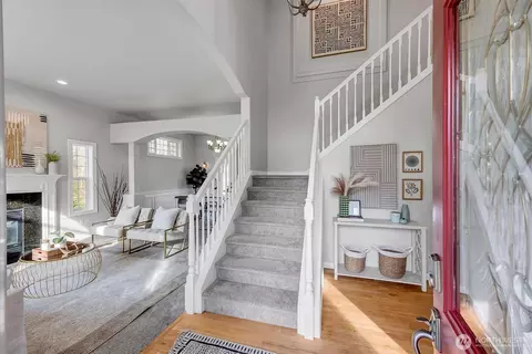 Entry Way - 5305 W Interurban Blvd, Bothell, WA 98012 photo 1 of 1