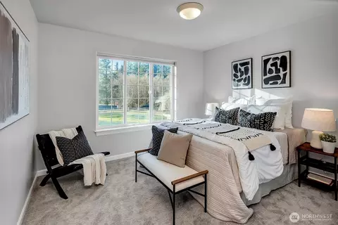 Bedroom - 5305 W Interurban Blvd, Bothell, WA 98012 photo 3 of 4
