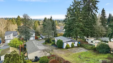 19015 16th Ave NE, Shoreline, WA 98155