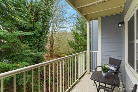 300 High School Rd NE #314, Bainbridge Island, WA 98110