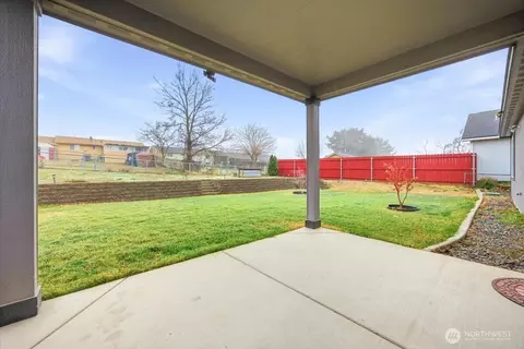 Exterior - 513 S Owens Ave, Pasco, WA 99301 photo 1 of 3