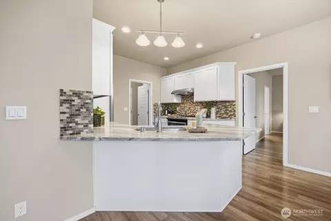 Kitchen - 513 S Owens Ave, Pasco, WA 99301 photo 1 of 4