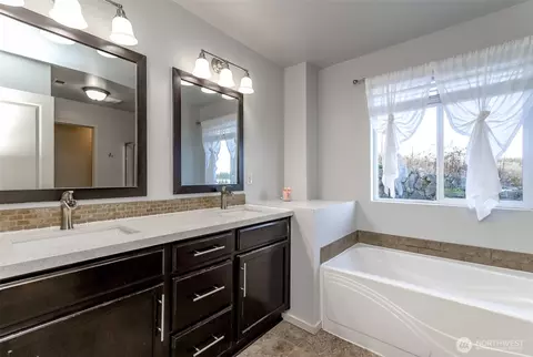Bath - 20102 40th Ave E, Spanaway, WA 98387 photo 4 of 6