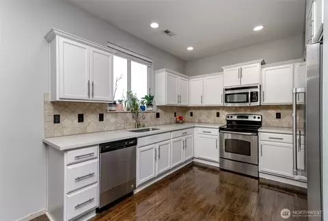 Kitchen - 20102 40th Ave E, Spanaway, WA 98387 photo 1 of 4