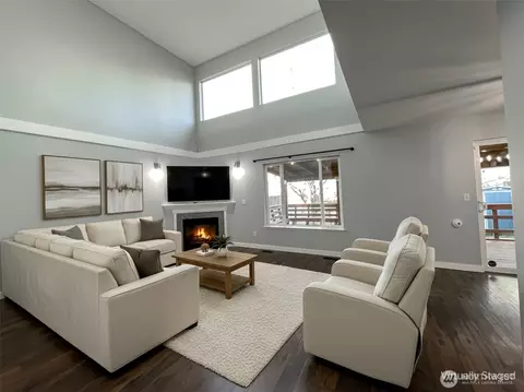 1407 196th St E, Spanaway, WA 98387 photo 3