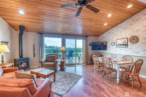 182 Sucia Dr #12A, Eastsound, WA 98245