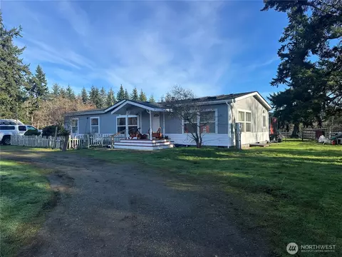 1113 Oakes Rd, Coupeville, WA 98239