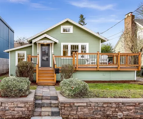 8907 5th Ave NE, Seattle, WA 98115